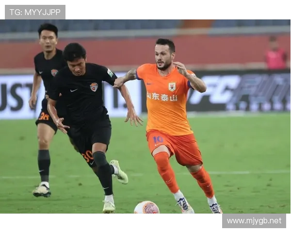 山东泰山豪门定位下滑,战术困境与管理问题双重显现 山东泰山豪门定位下滑,战术困境与管理问题双重显现