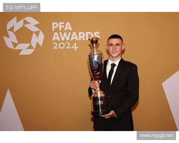 帕尔默 vs 福登：同代中场的关键比赛与数据稳定性对比分析