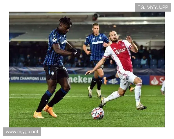 阿贾克斯荷甲竞争力明显下滑,对争冠形势形成影响,当前阶段表现受限 阿贾克斯荷甲竞争力明显下滑,对争冠形势形成影响,当前阶段表现受限