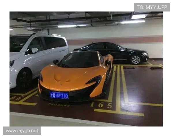 孔帕尼出门随手带个豪车队？这生活差距我辈接受不了！